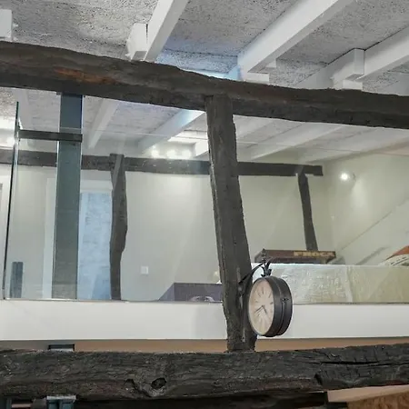 Cardil En La Entrada Del Parque Cabarceno