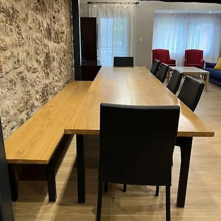 Cardil En La Entrada Del Parque Cabarceno Feriehus *