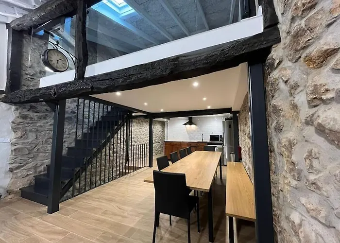 Cardil En La Entrada Del Parque Cabarceno Holiday home