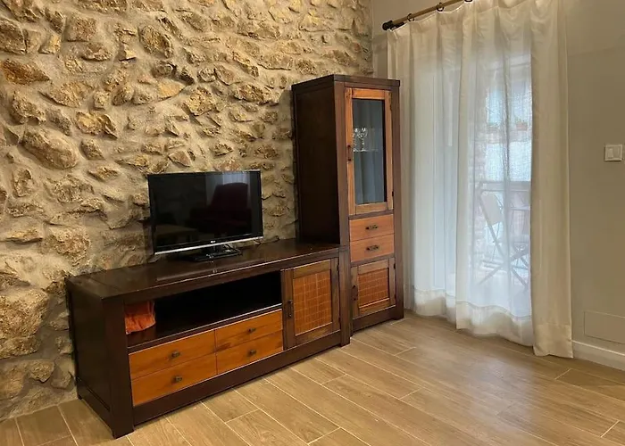 Cardil En La Entrada Del Parque Cabarceno Holiday home