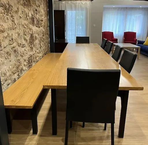 Cardil En La Entrada Del Parque Cabarceno Holiday home *